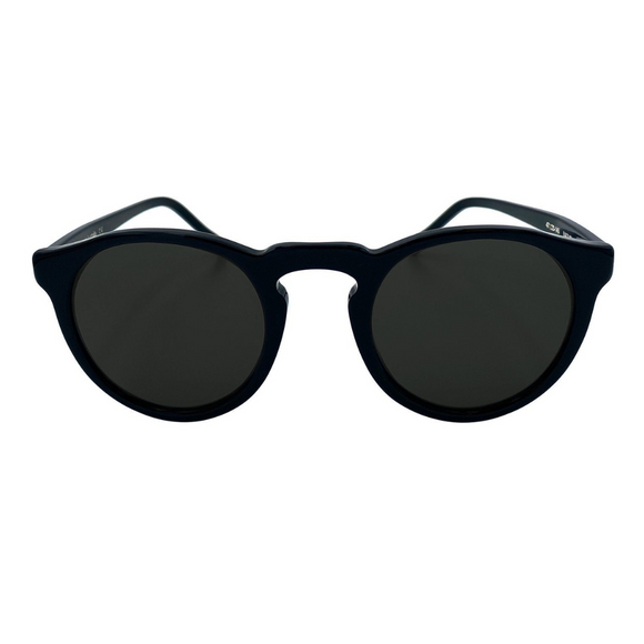 Black polarised sunglasses ultra light