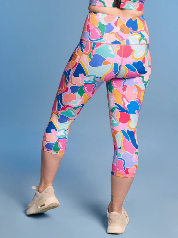 Puzzle SleekFit Cropped Legging- ¾ Length