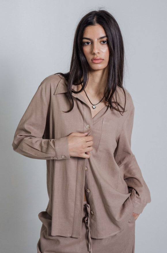Wildflo StudioThe Linen Shirt in Taupe at Style Society 