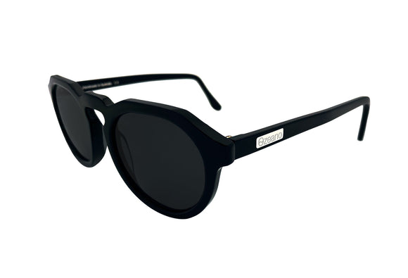 Black polarised sunglasses from Ozeano Vision